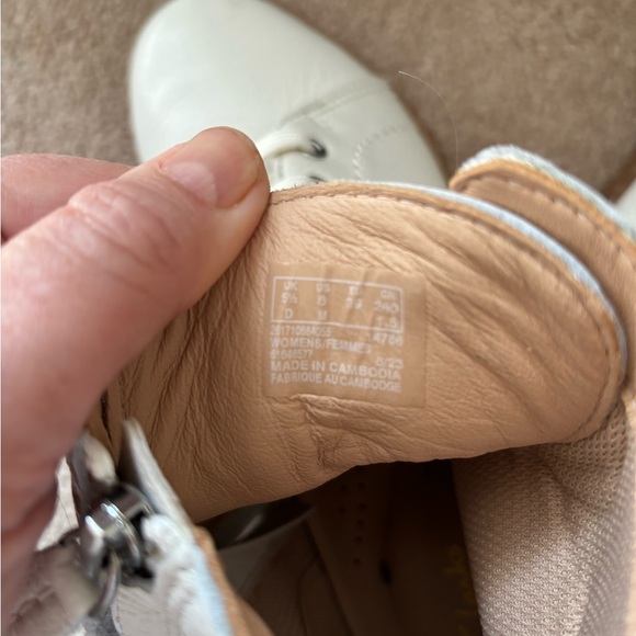 Clarks ladies Thornhill - lace up ankle boot - Picture 4 of 7